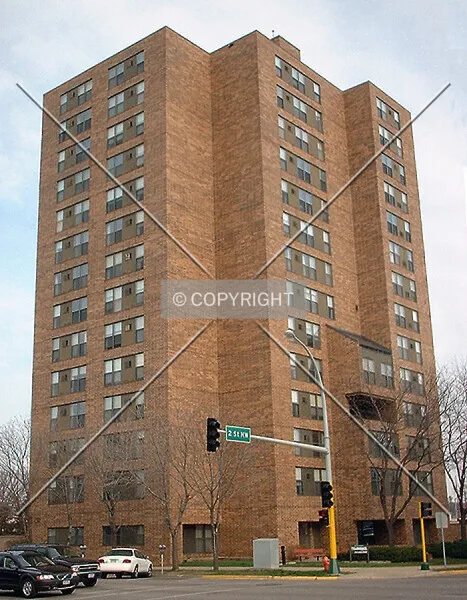 Photo 212-014-479