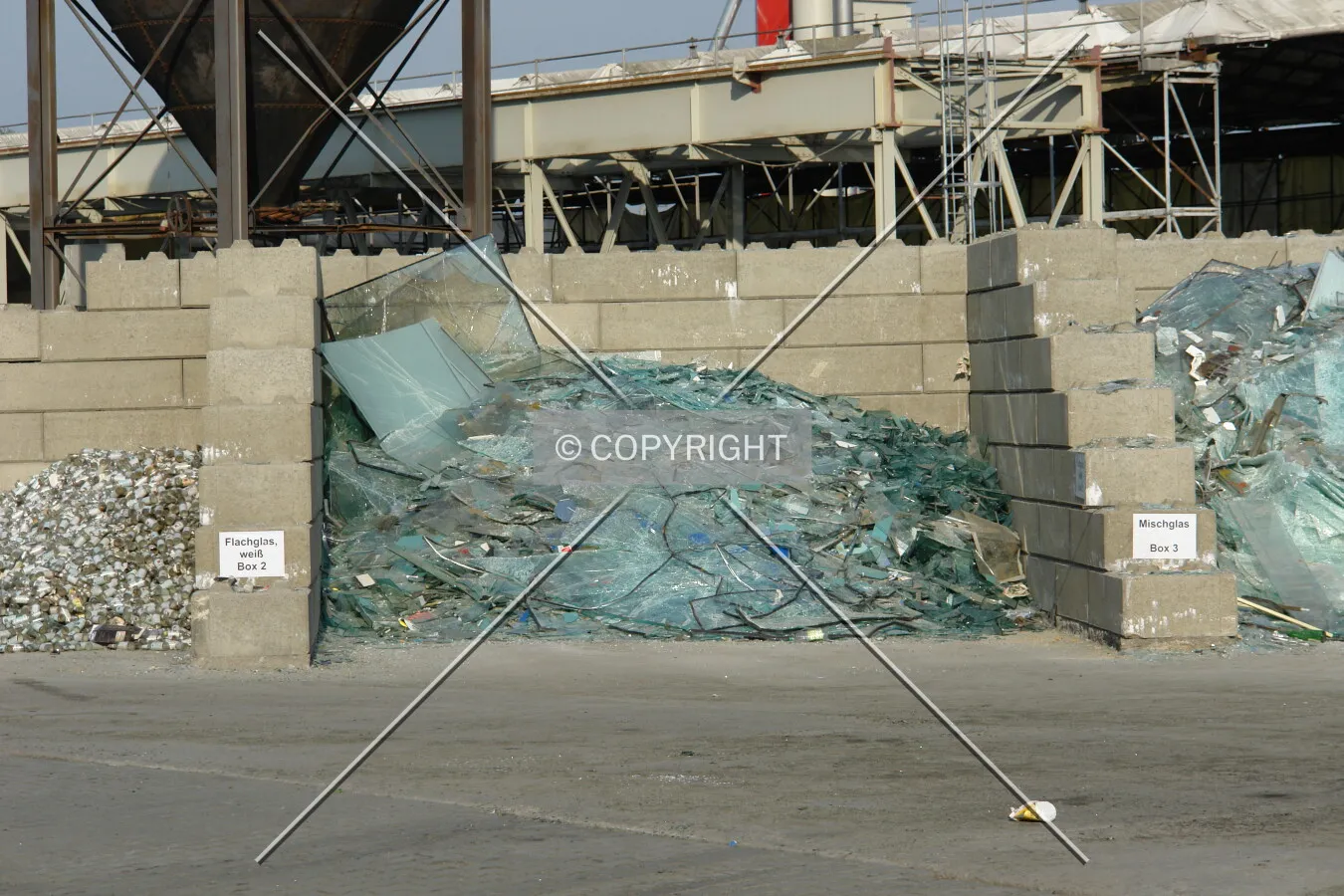 Recycling plant collecting flat glass