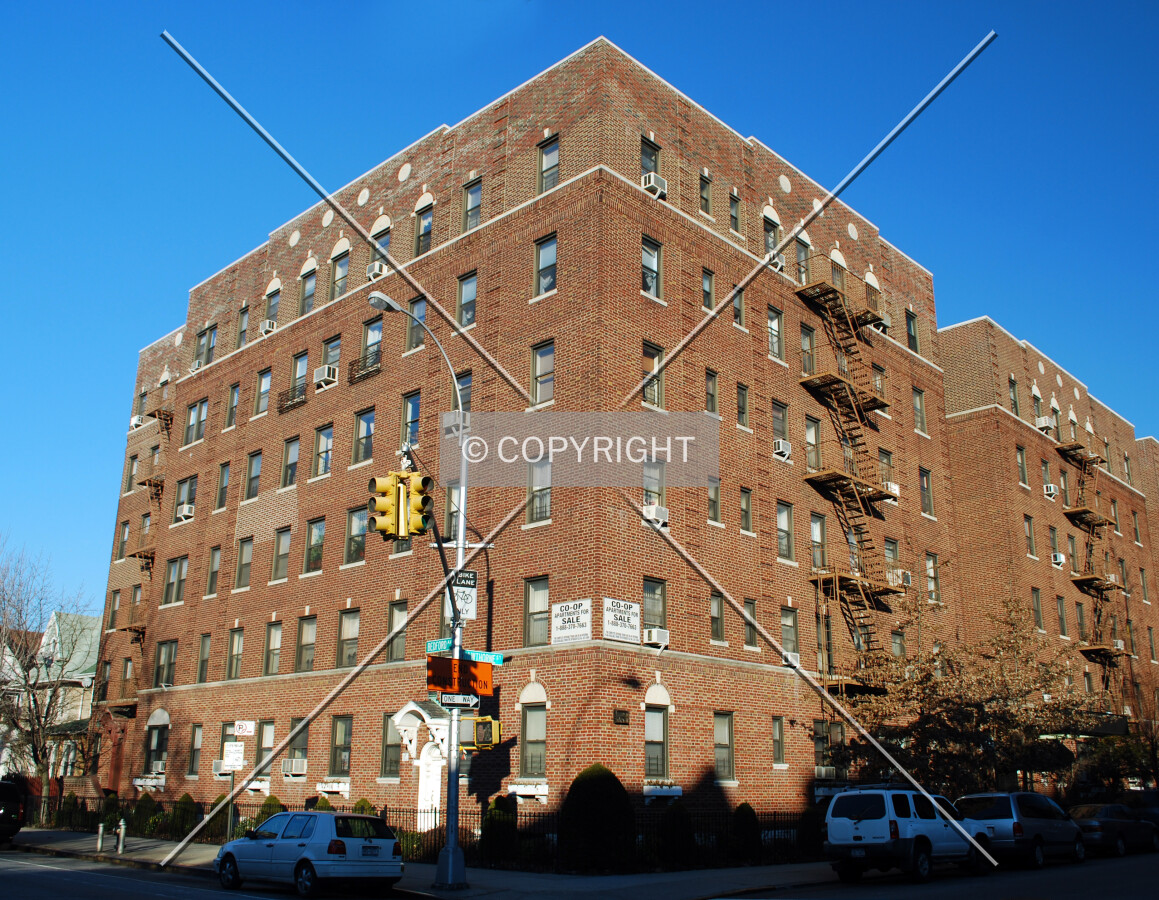 Viewed from the southwest along Bedford Avenue