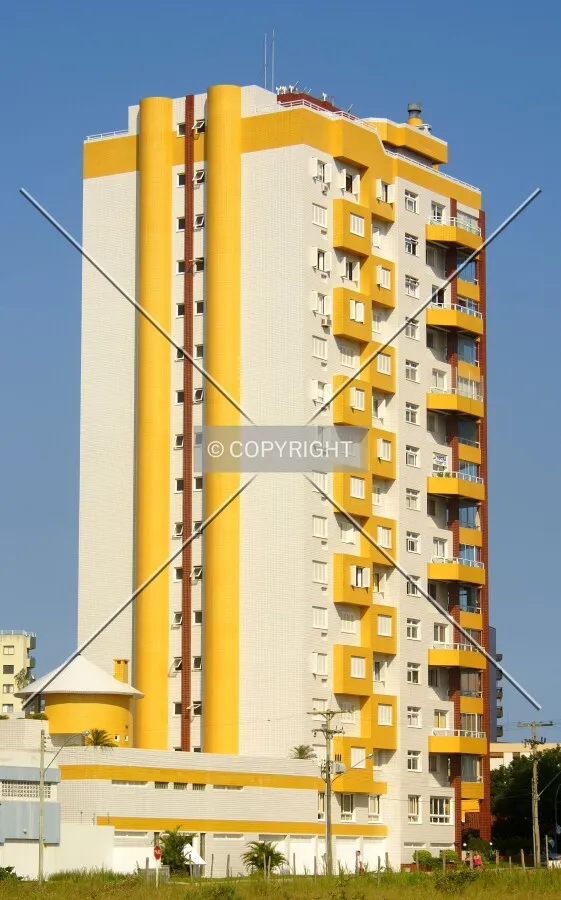Full-height view from across General Osório Street