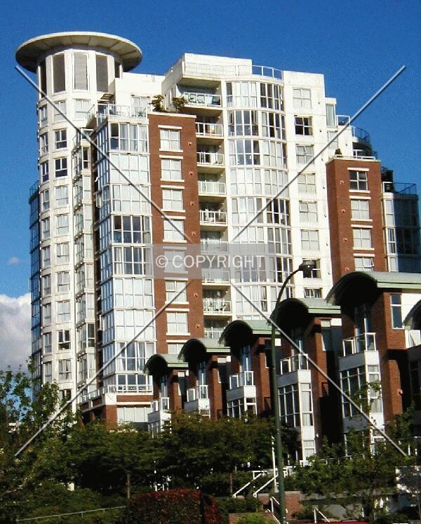 West facade in the evening sun