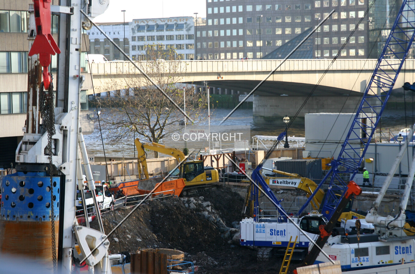Elevated view across Upper Thames Street