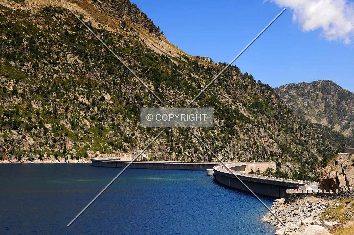 Lac Oredon dam