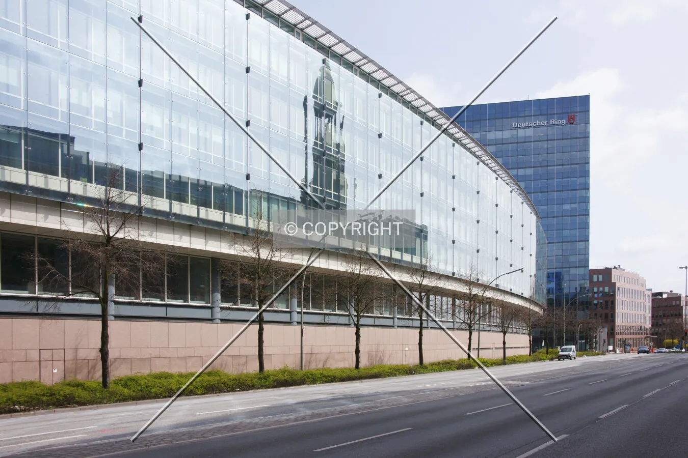 Office buildings in Hamburg occupied Deutscher Ring