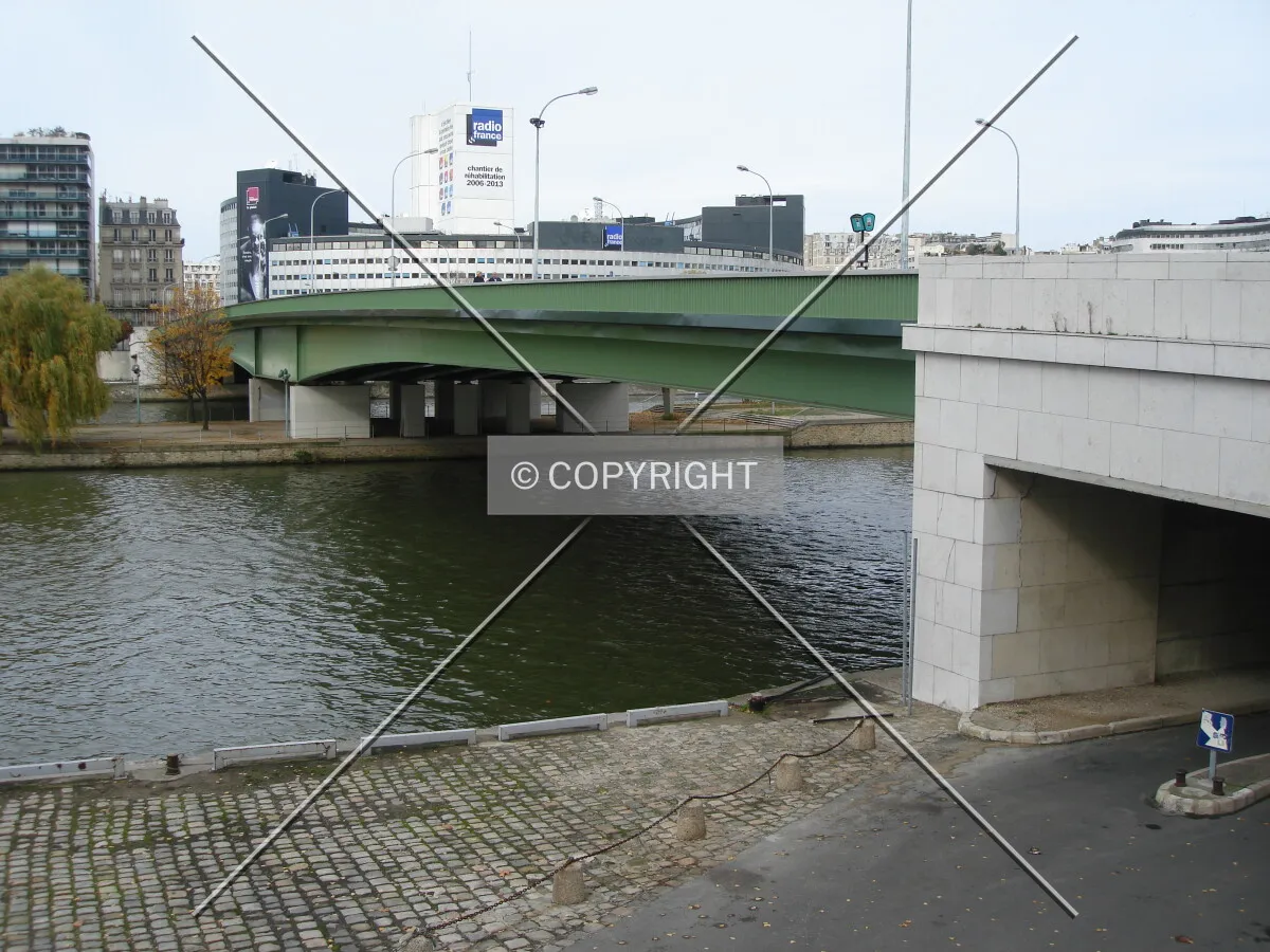 Photo 220-732-837