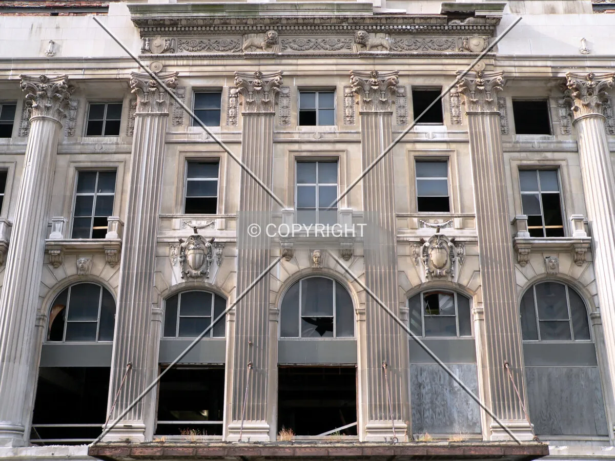 Facade detail above the main entrance on Michigan Avenue