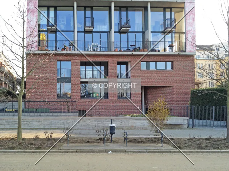 Photo 222-767-753