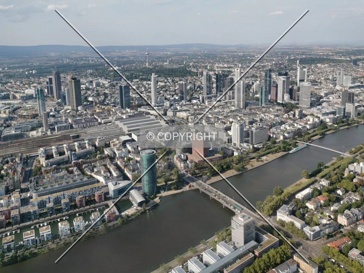 Flight with a helicopter over Frankfurt