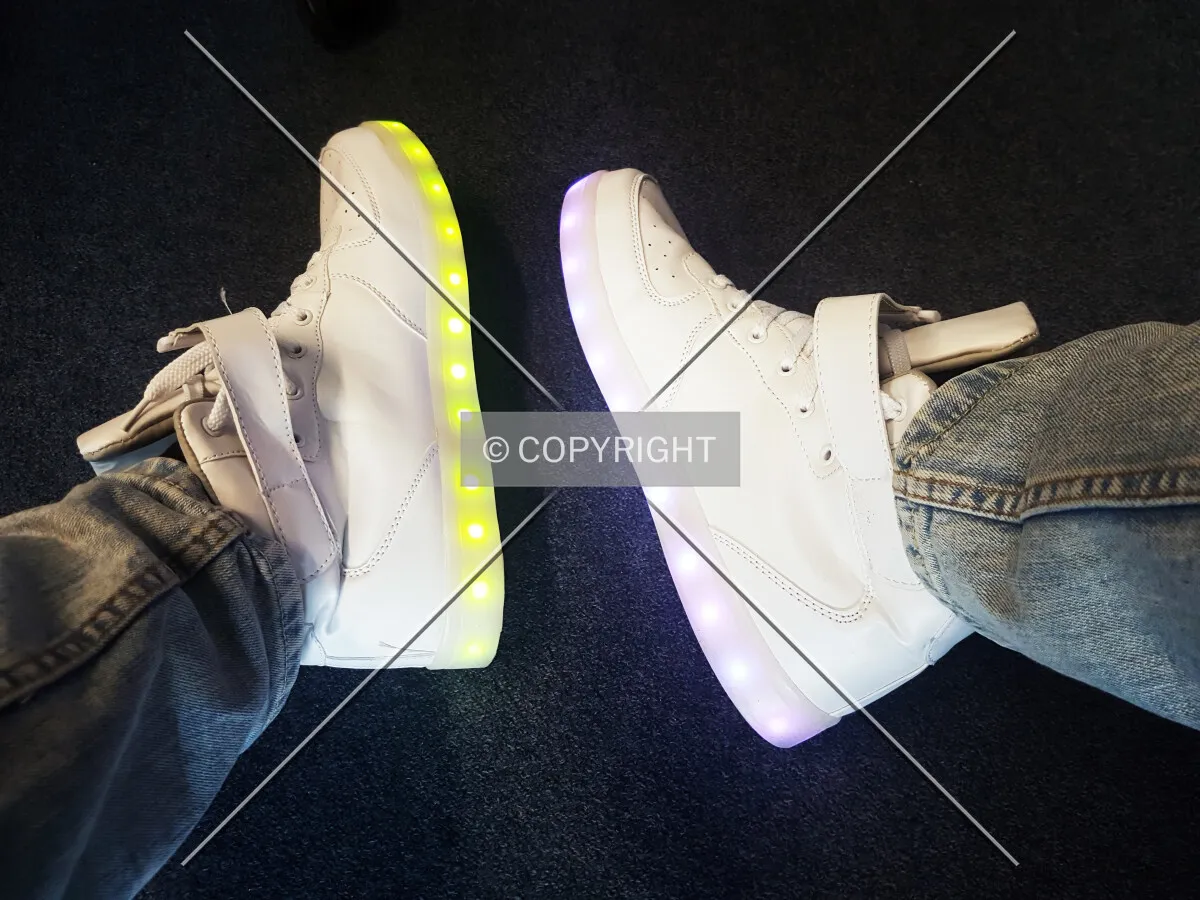LED shoes