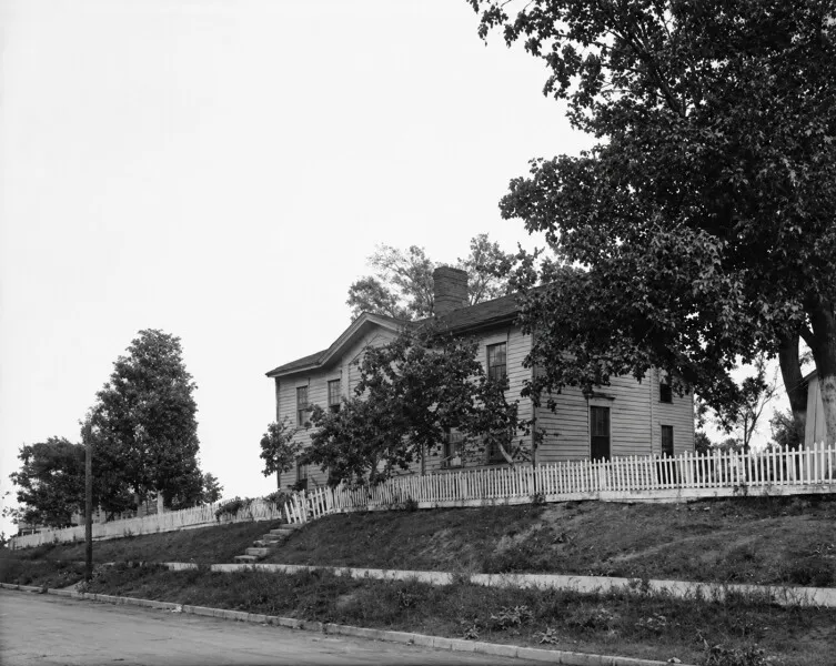 Photo 224-943-431
