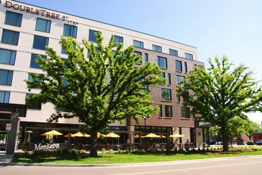 Photo 225-052-639