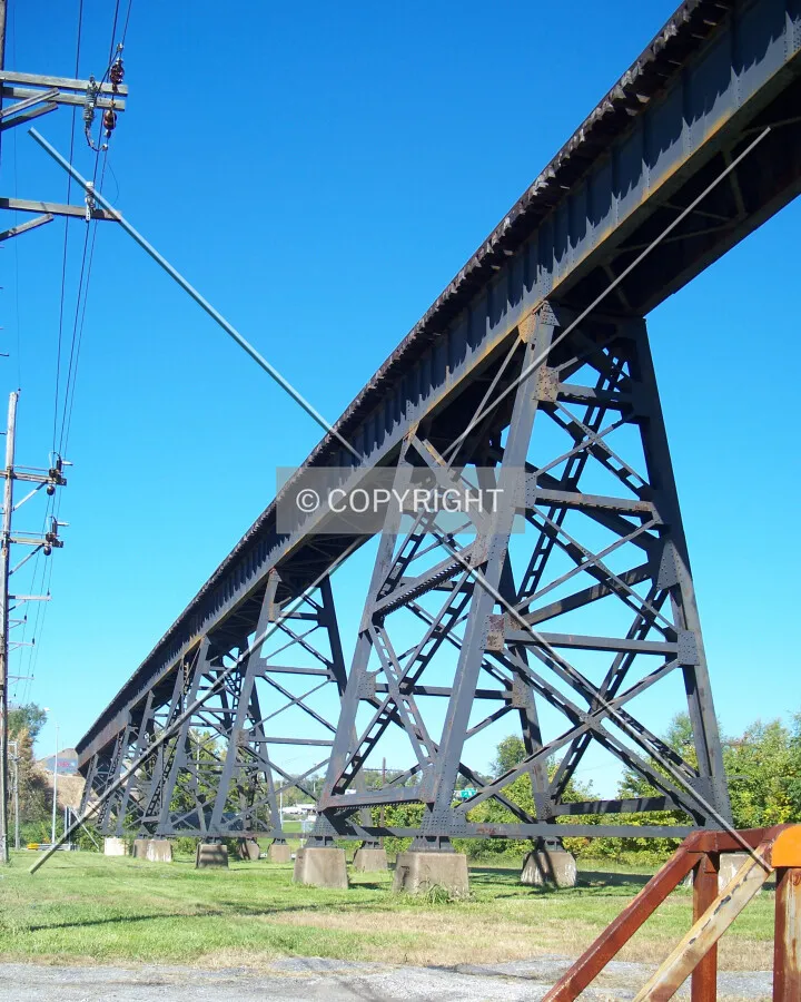 Photo 227-296-018