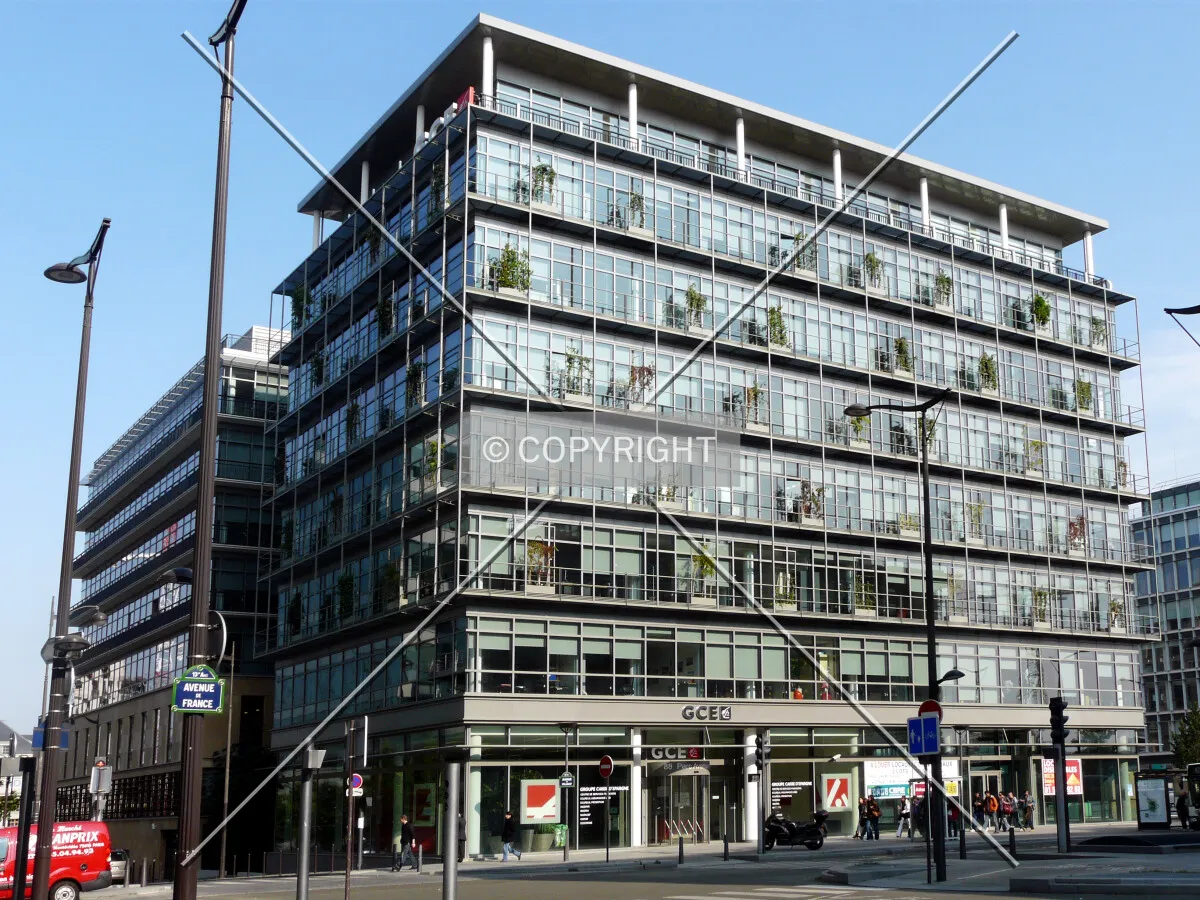 Main side on Avenue de France