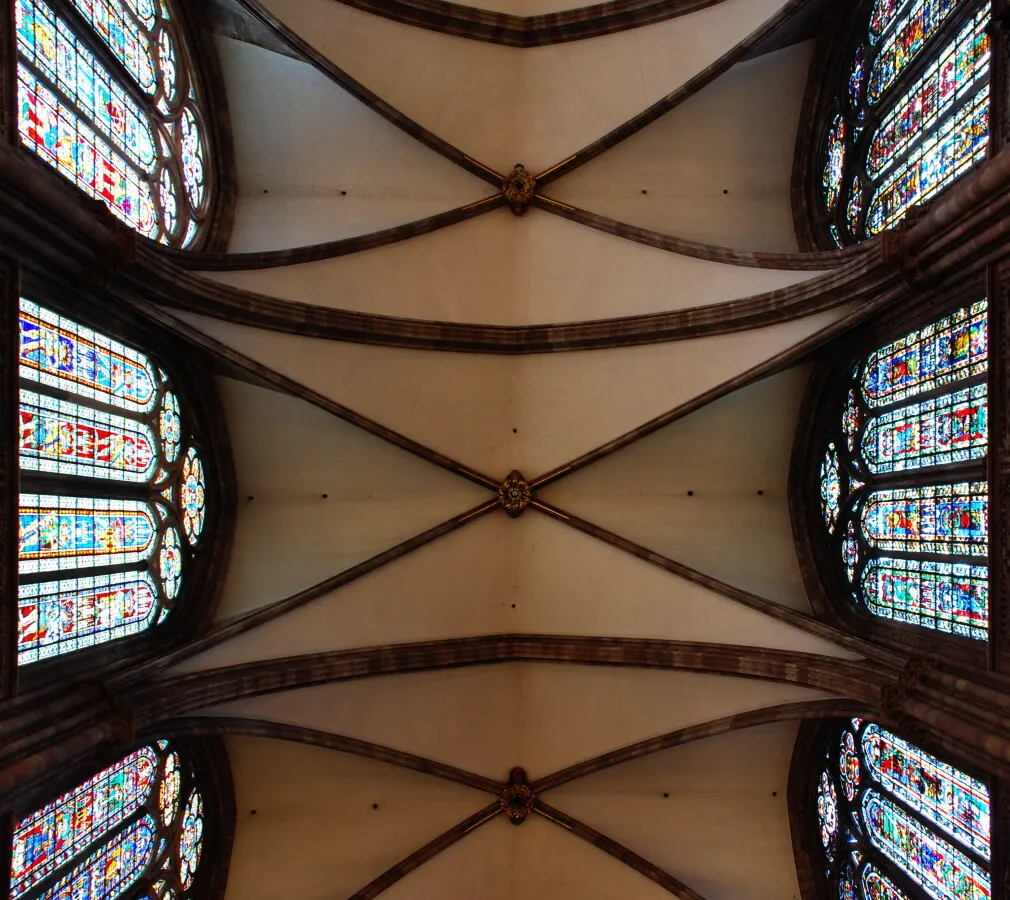 Roof of the middle hallway