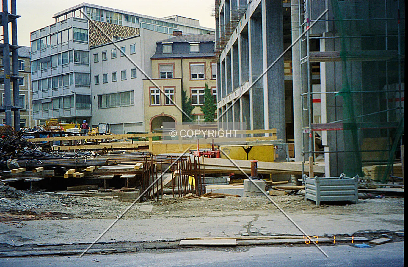 Photo 227-970-662