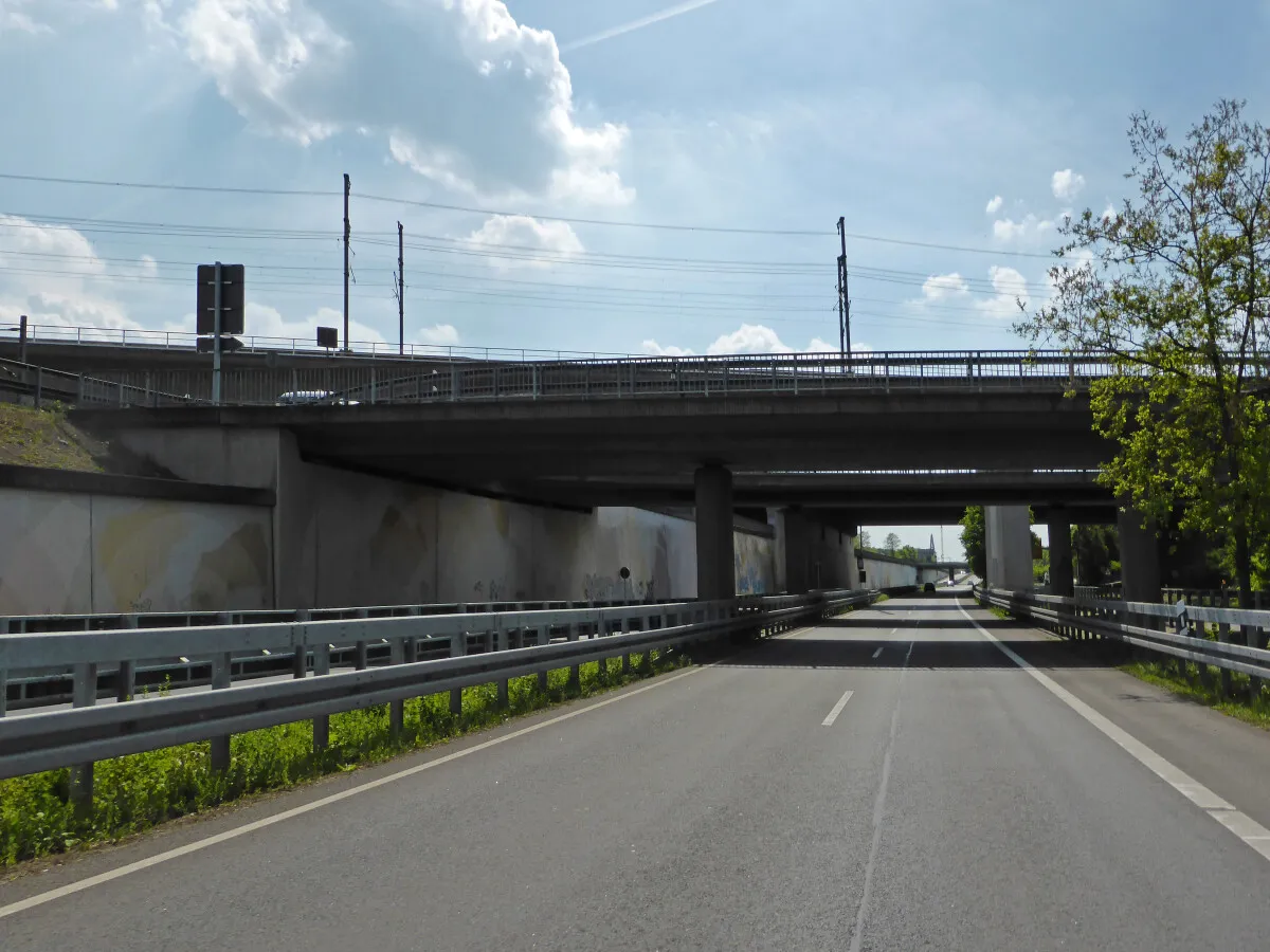 Photo 228-136-575