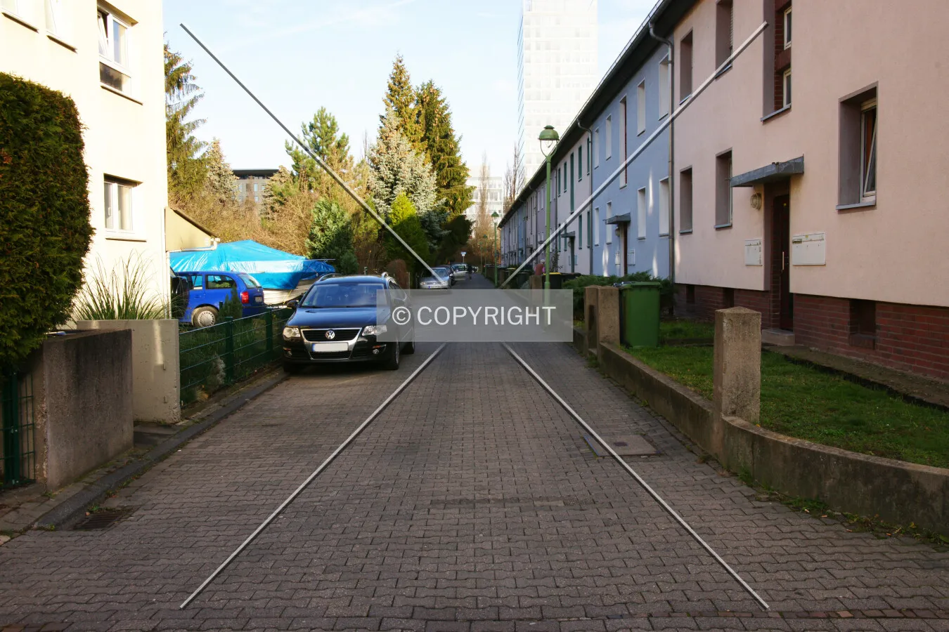Photo 228-424-836