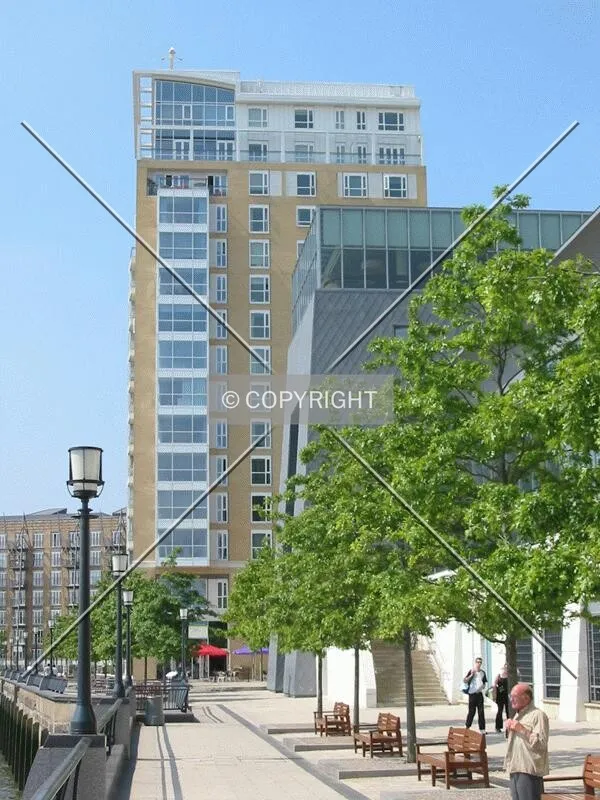 Standing proud as the western-most building at Canary Wharf