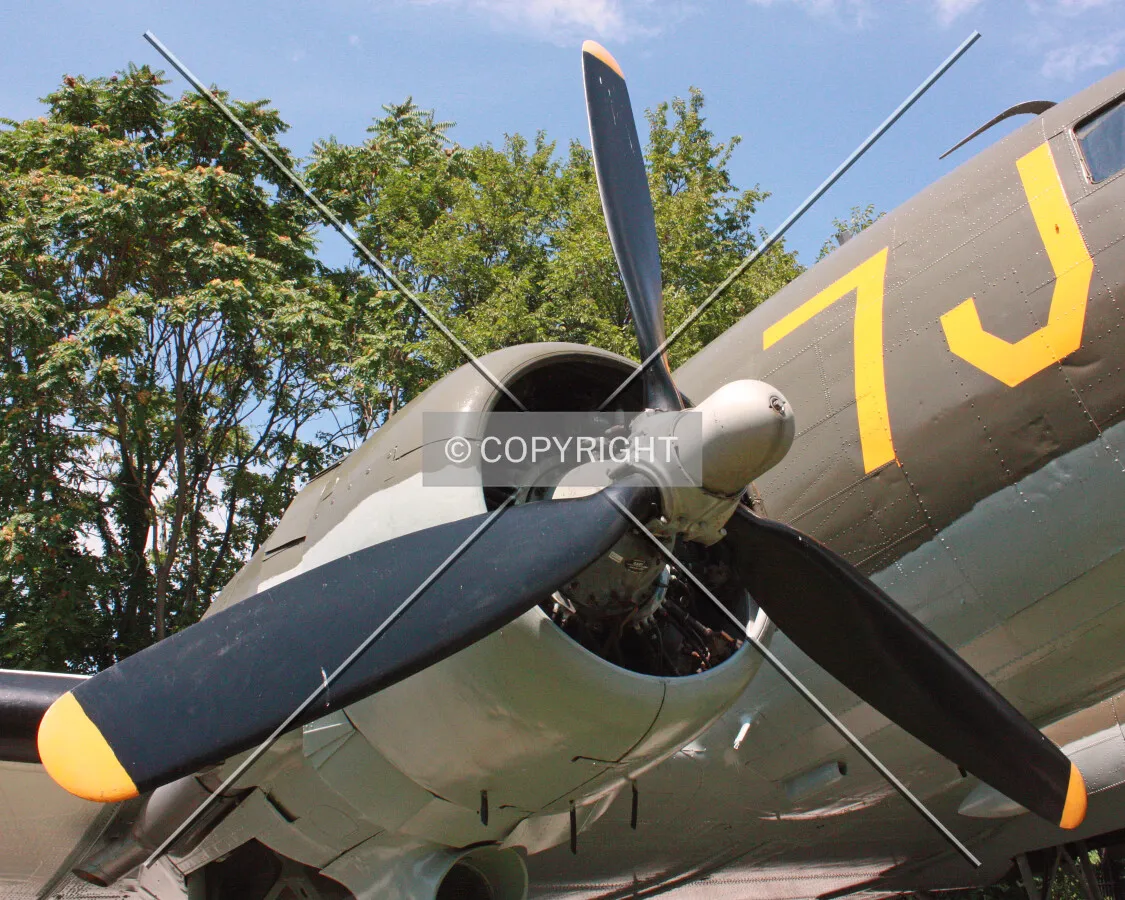 Airplane propeller