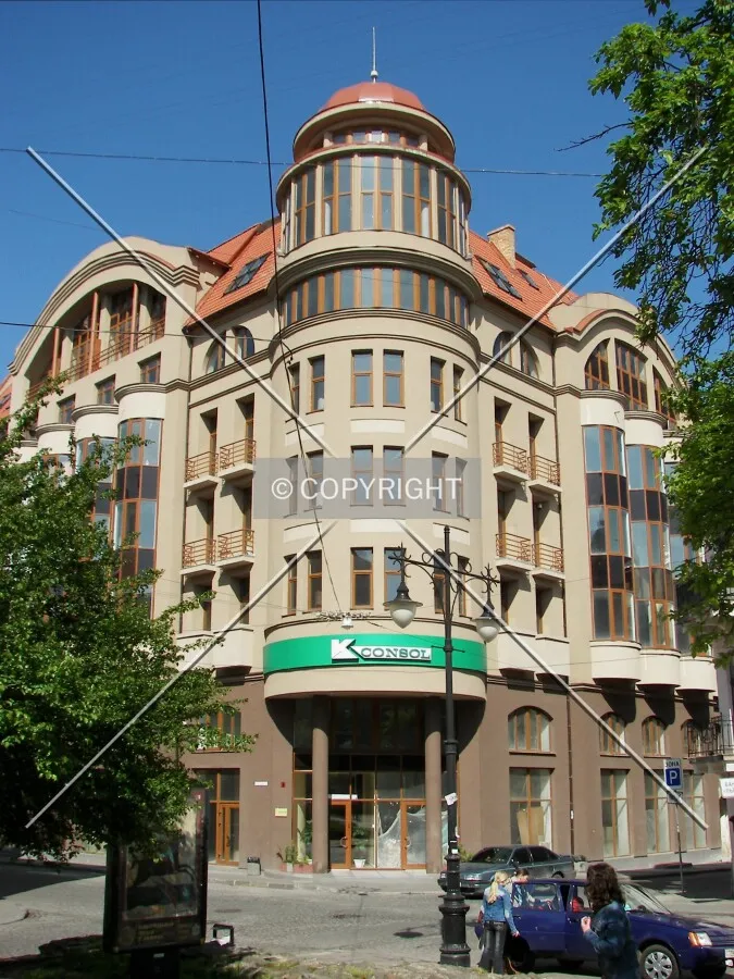 Looking from across Valova Street