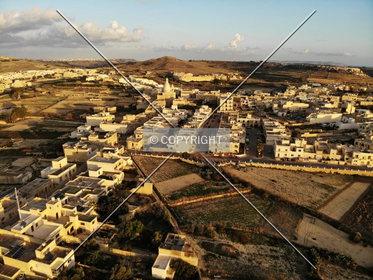 Photo 235-985-798