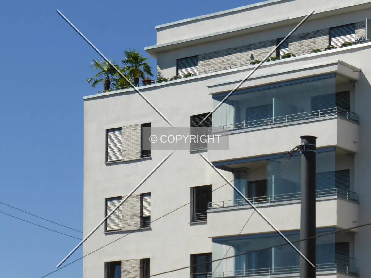 Photo 236-697-627