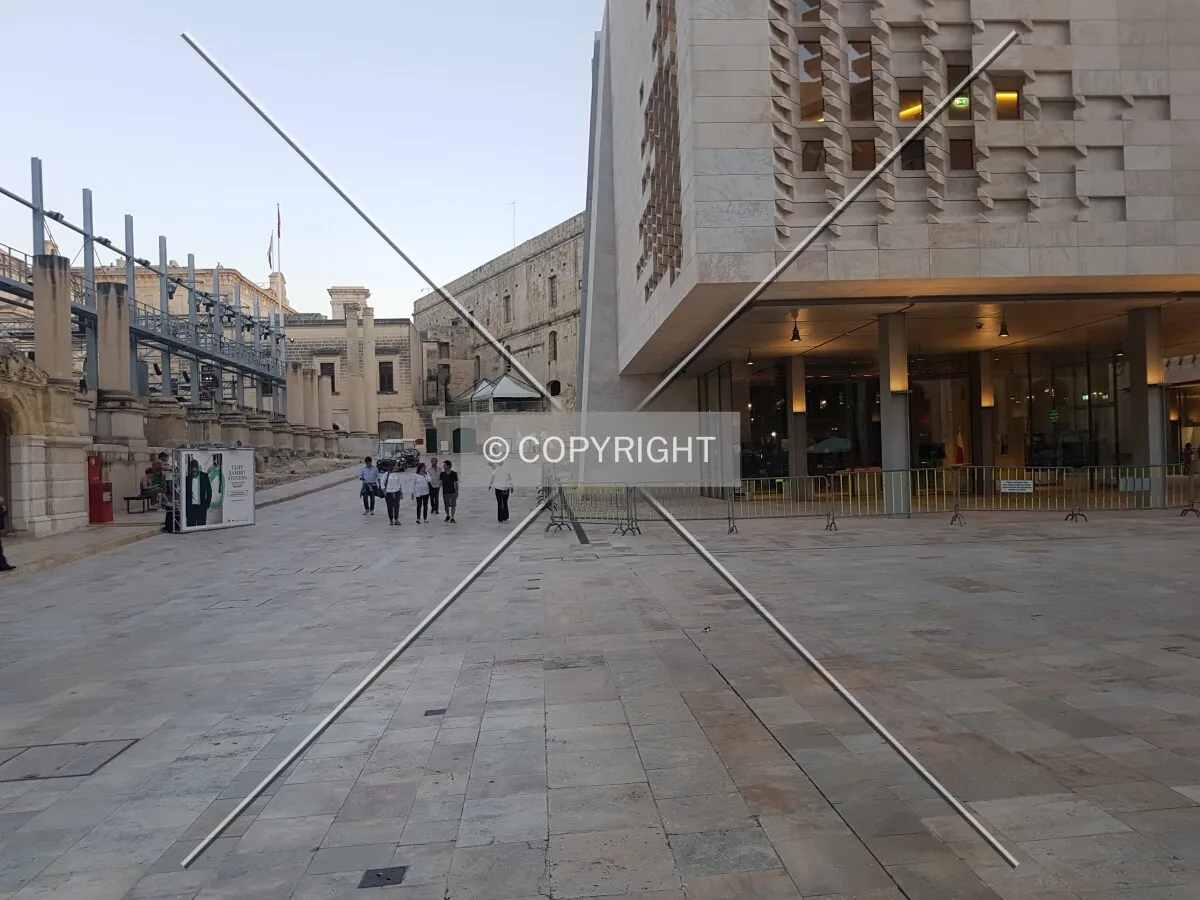 Photo 023-669-929