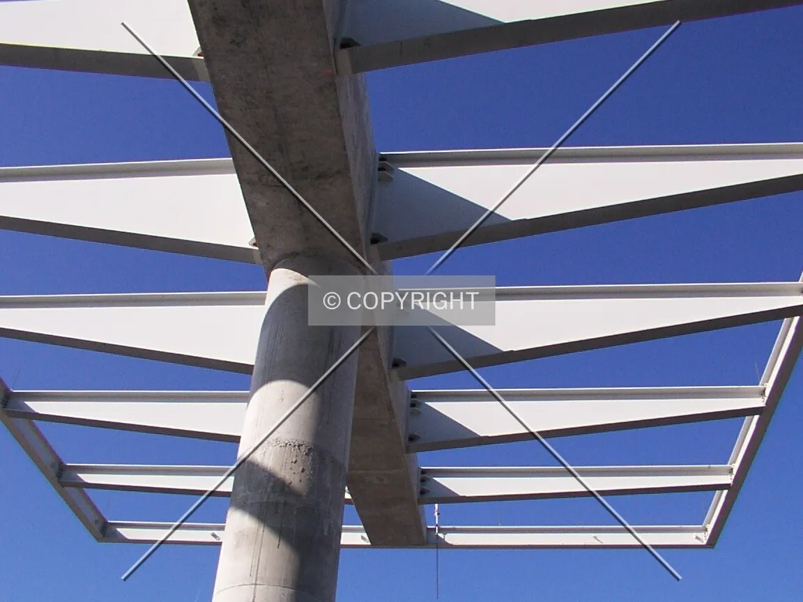 Crossbars on the overhang