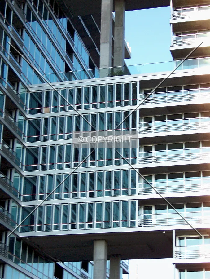 Lower bridge of floors between the Maple and Elm Towers, viewed from the motor court