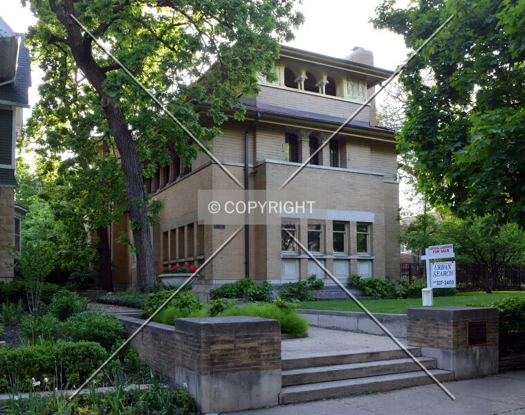 Photo 240-256-691