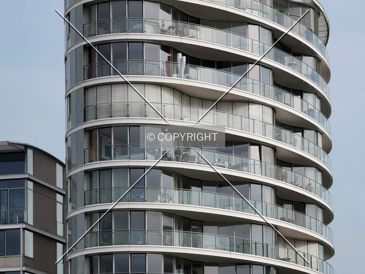 Photo 240-533-569