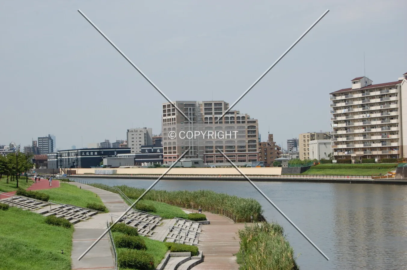 Photo 240-539-425