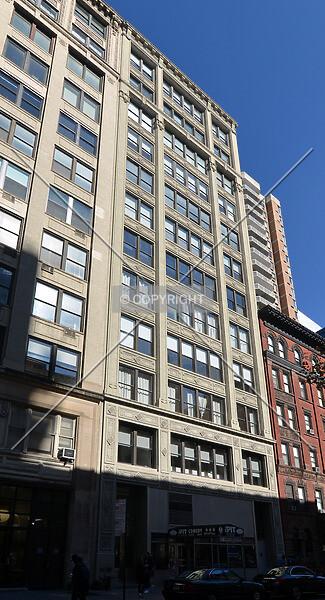 Photo 240-681-002