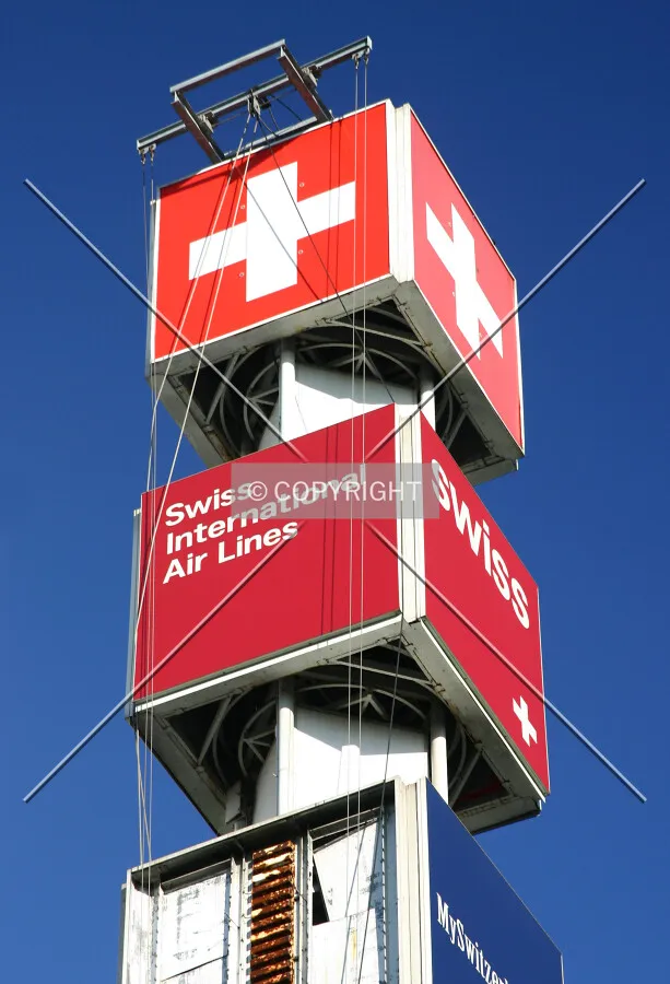 Detail of the top part of the mast that sits on the podium