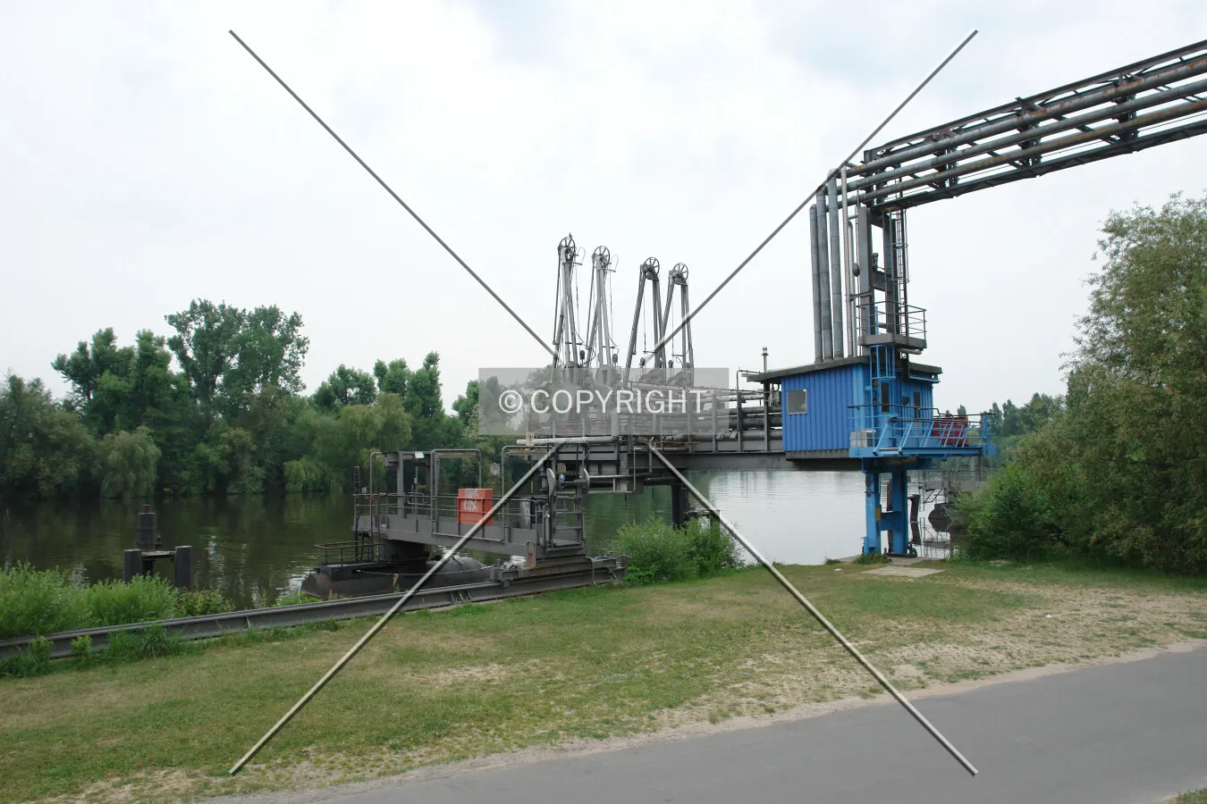 A structure used to unload liquids from ships