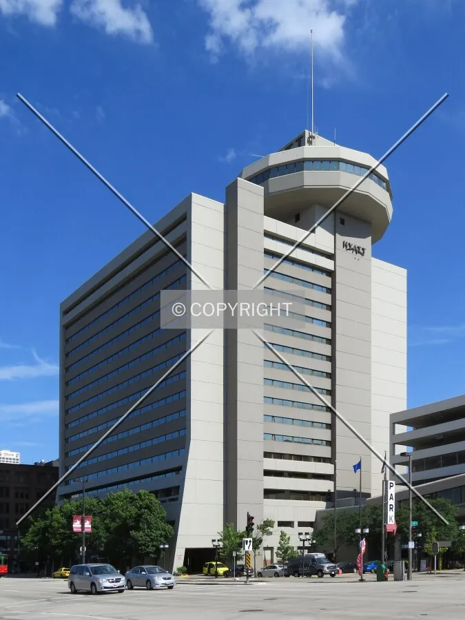 View to the southeast across East Kilbourn Avenue & North 4th Street