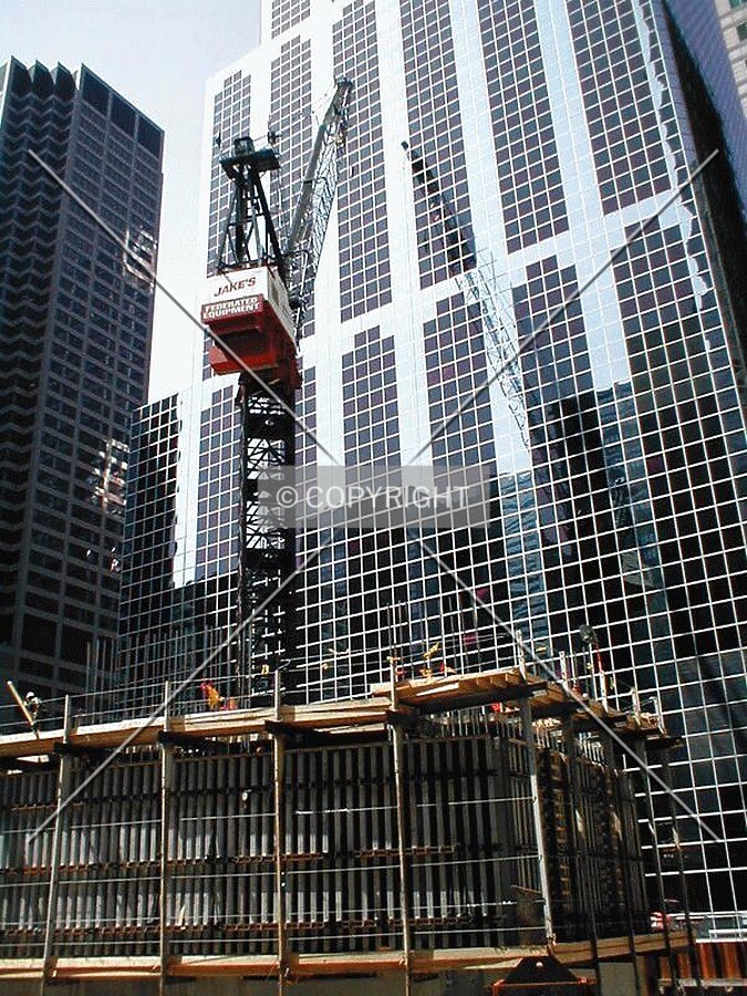 Construction crane in tight radius near One South Wacker