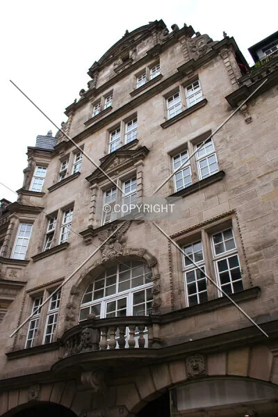 Photo 243-420-712