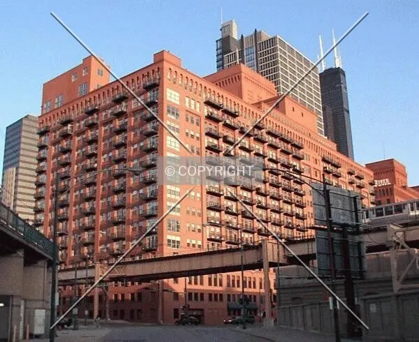 Photo 243-737-845