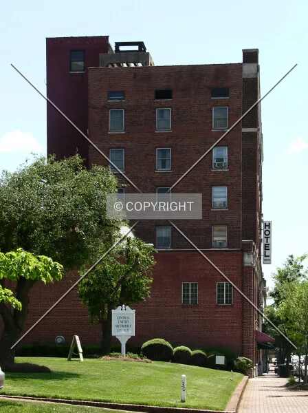 Photo 244-418-068