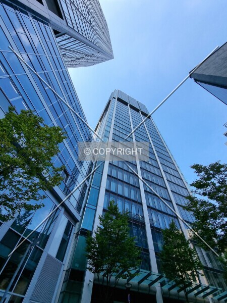 Photo 244-740-901