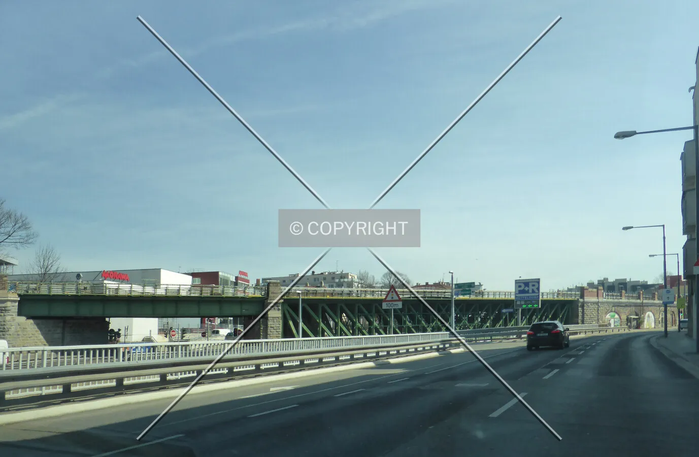 Photo 245-149-882