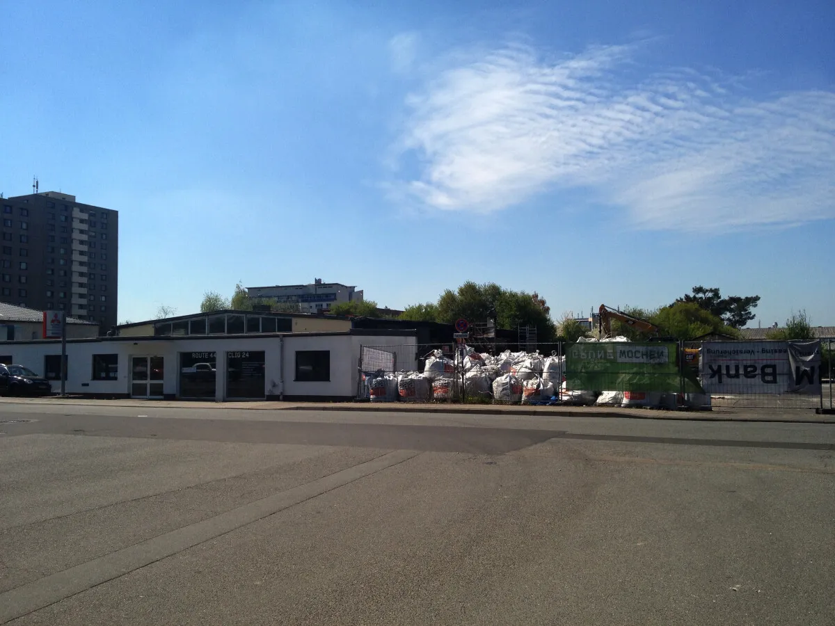 Photo 245-697-716