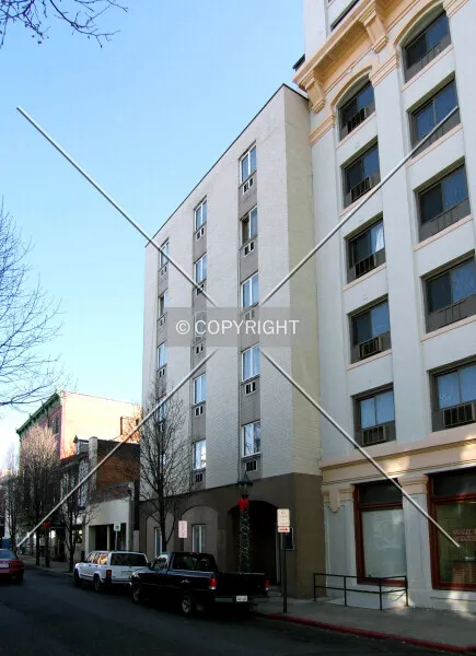 Photo 246-069-843
