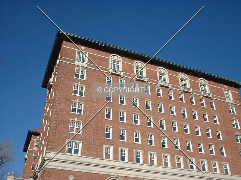 Photo 246-825-371