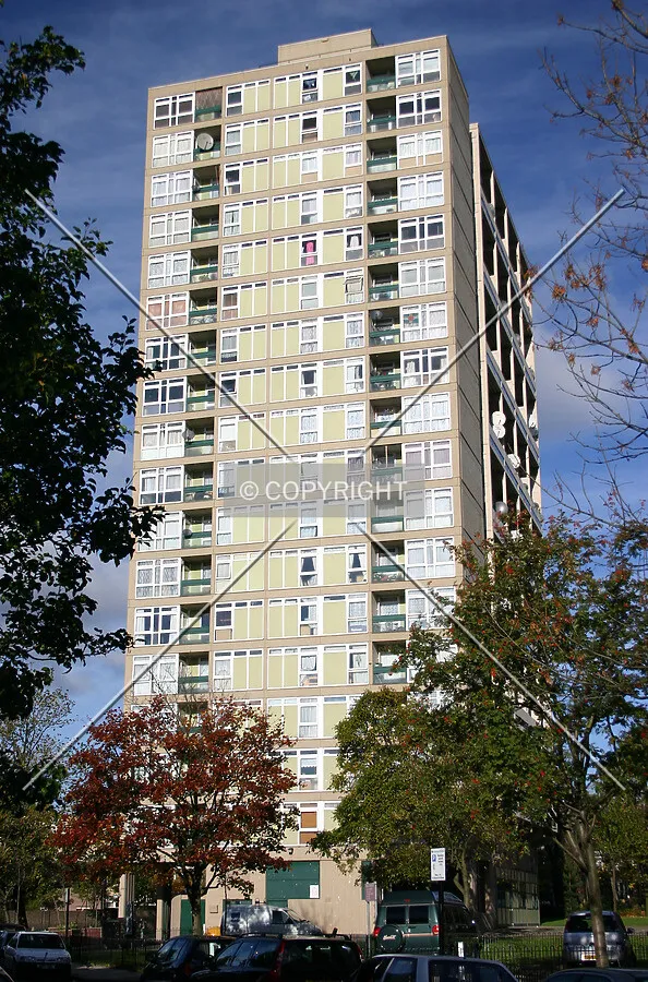 Full-height view from Lanark Road