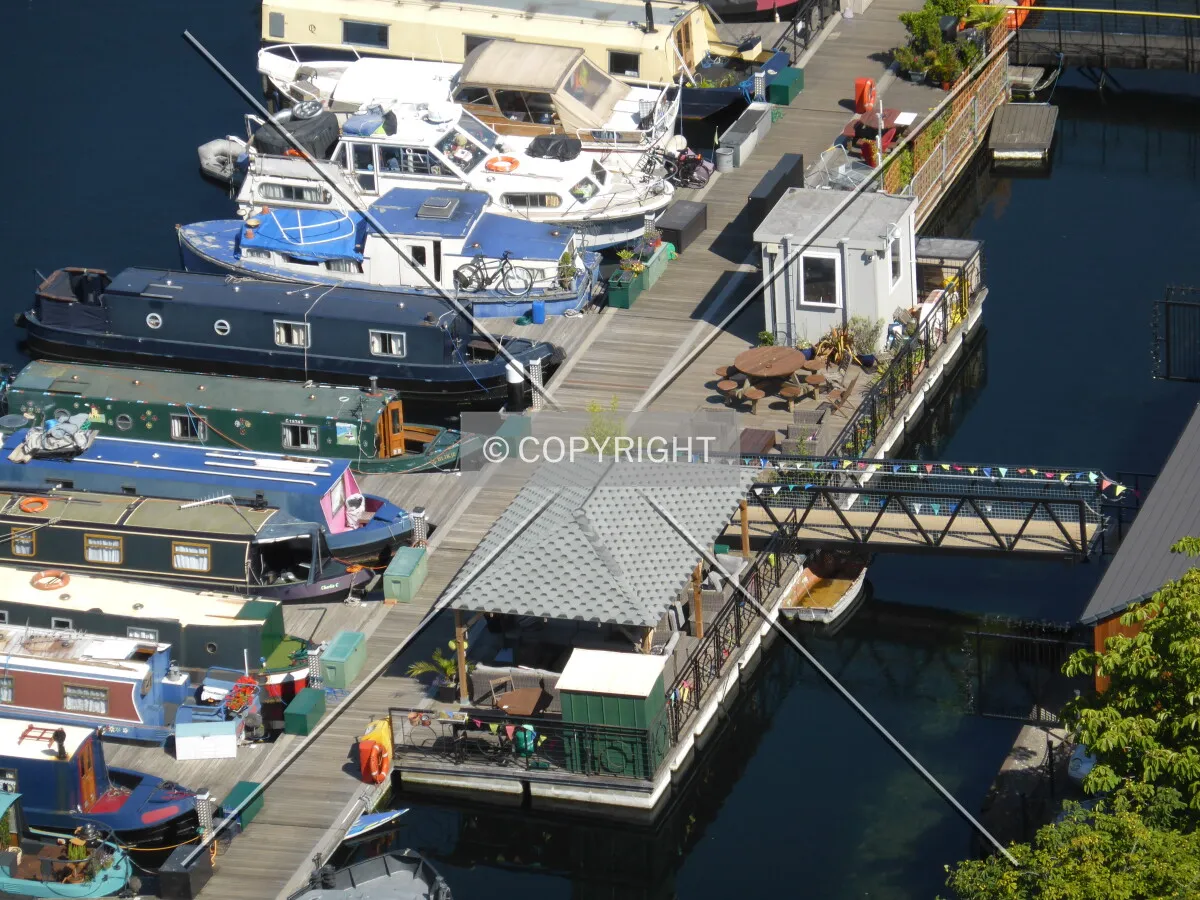 Photo 249-237-181