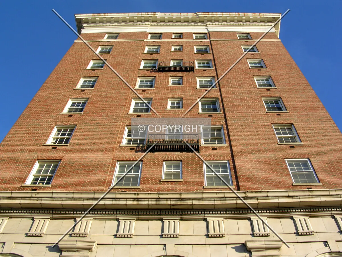 Looking up the western side from 5th Street