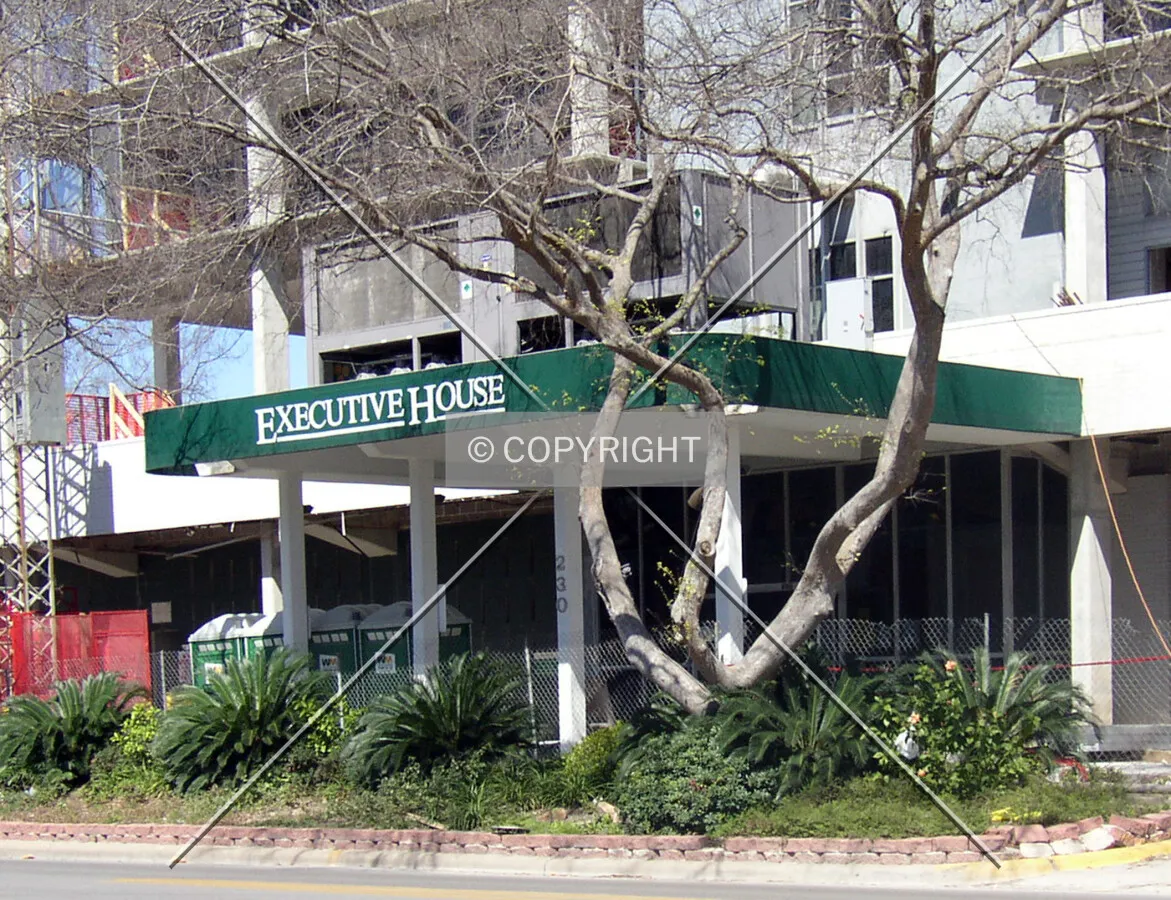 Main entrance off Alabama Street