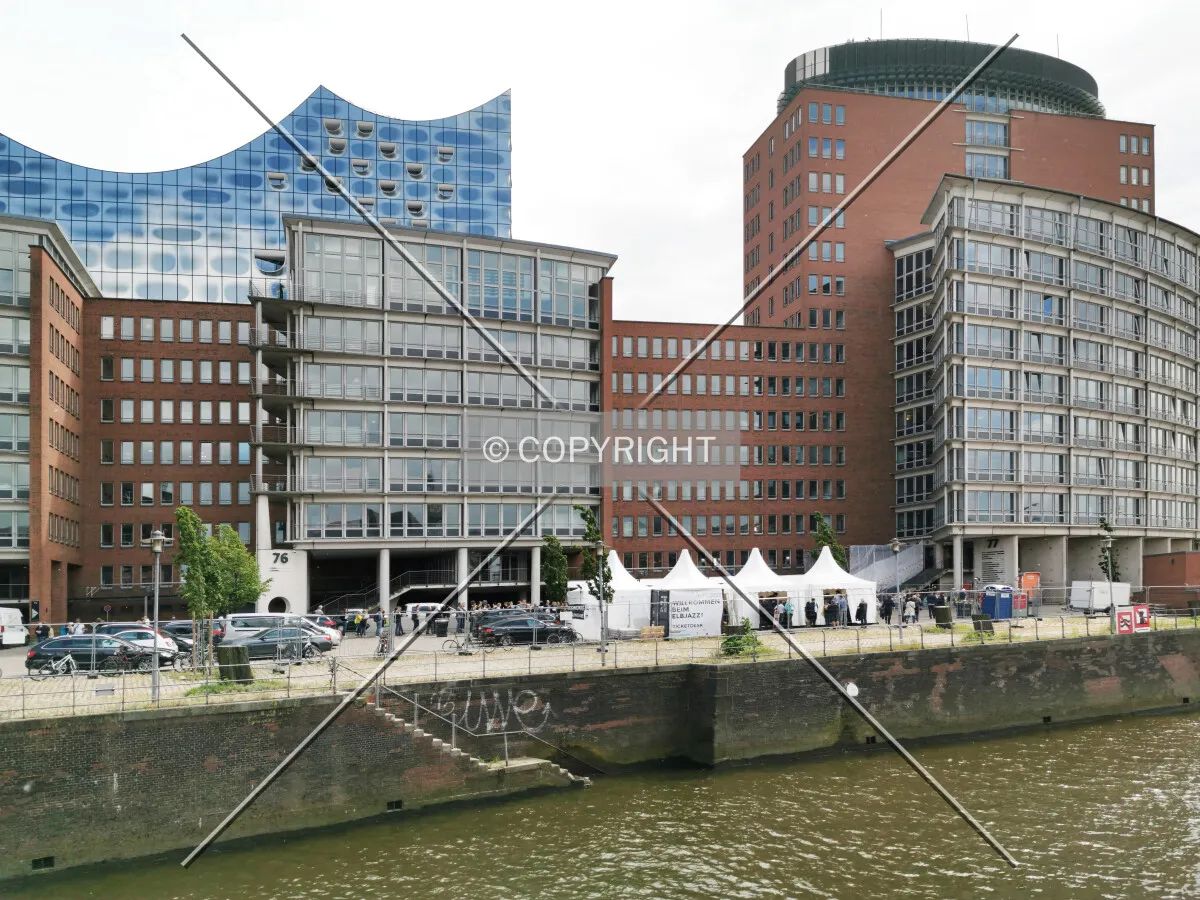 Photo 251-221-723
